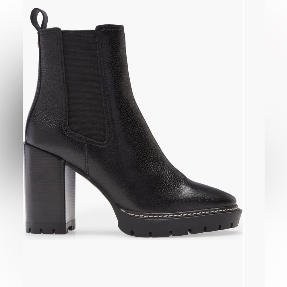 Tory Burch
Chelsea 70mm Lug Bootie Women Shoes Boots Heeled
PERFECT BLACK, 10 M